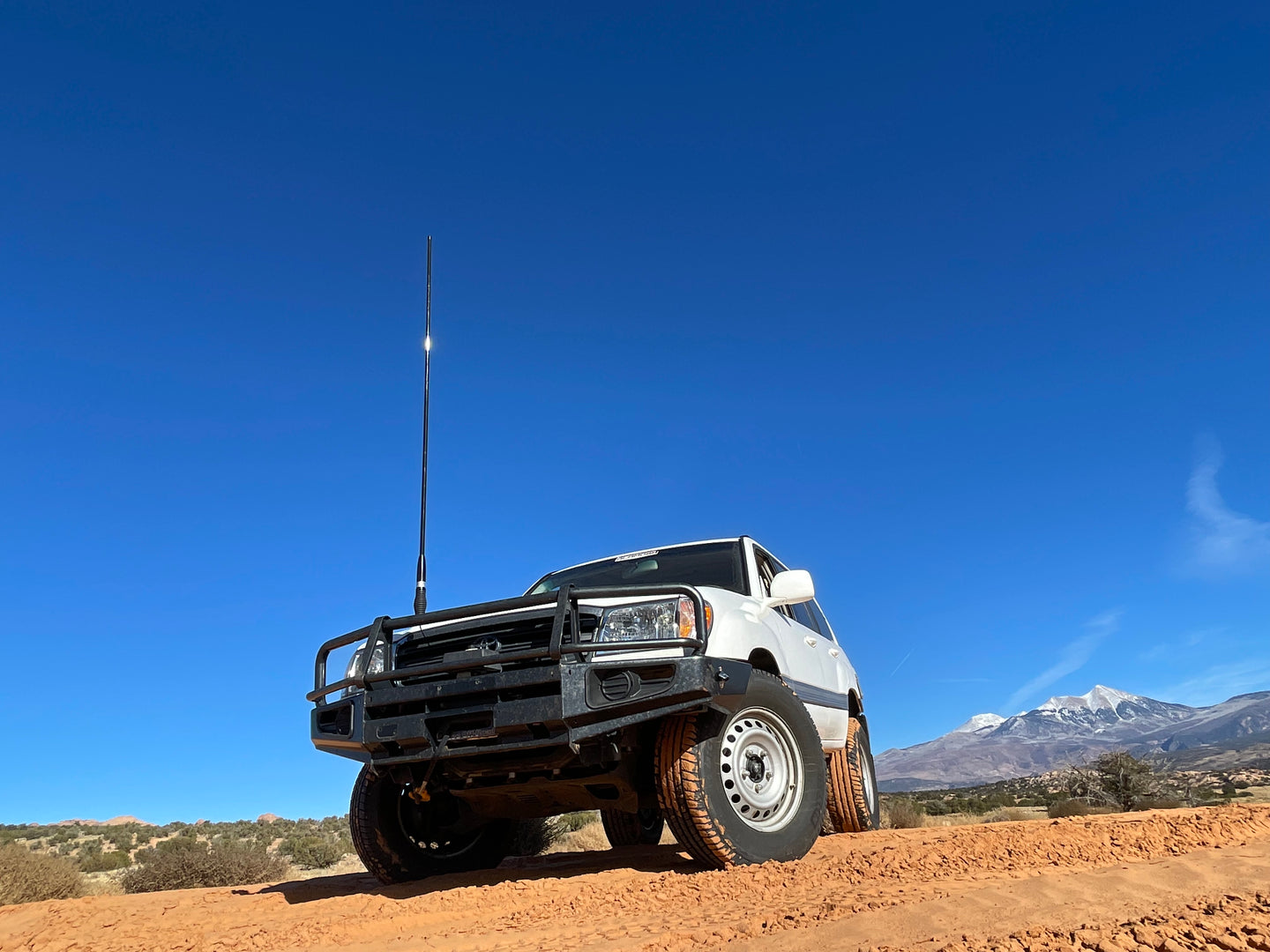 9dBi Super-Gain GMRS Rugged Mobile Radome Antenna; UHF; 71
